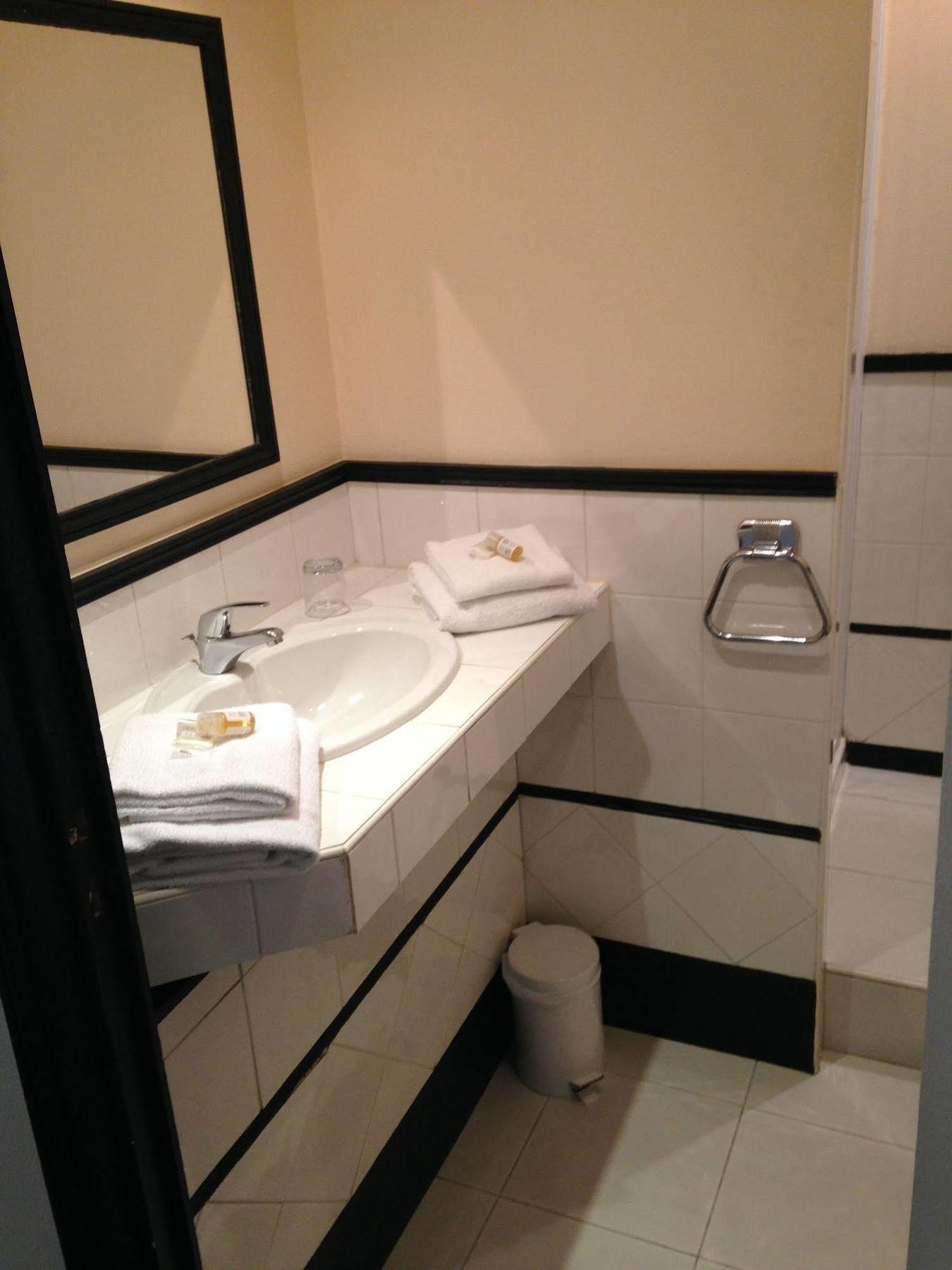 法兰西酒店 贝尔热拉克 外观 照片